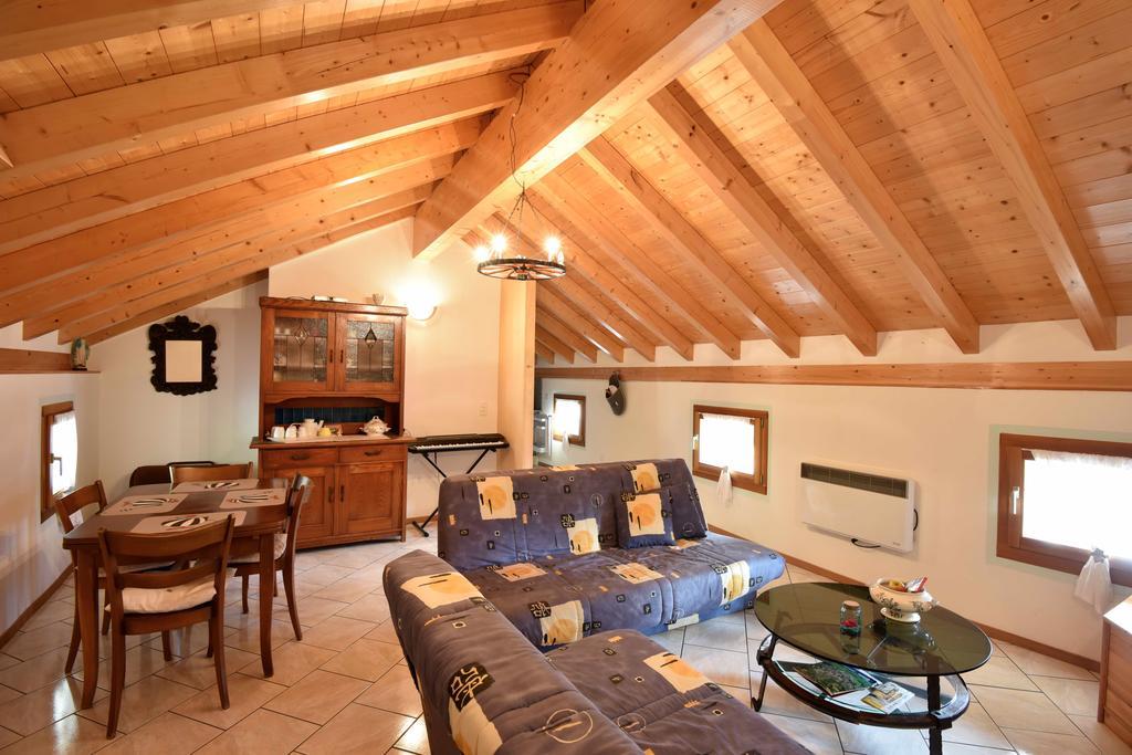 Da Erminia Bed & Breakfast Verdabbio Oda fotoğraf