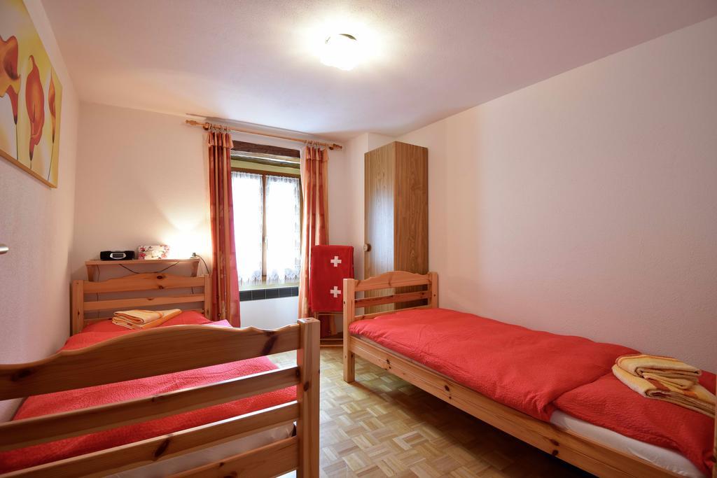 Da Erminia Bed & Breakfast Verdabbio Oda fotoğraf